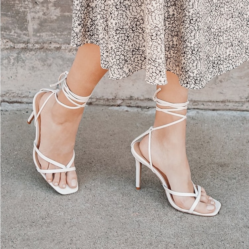 NWT Lulus Strappy Heels